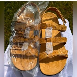 Vionic size 11 shoes.